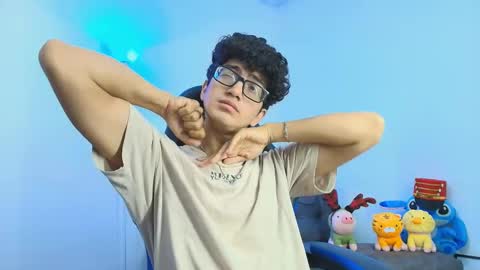 Snapshot of tylerwhiite_ chatting on December 2025 05:57:01 AM online show from December 2025 05:57:01 AM