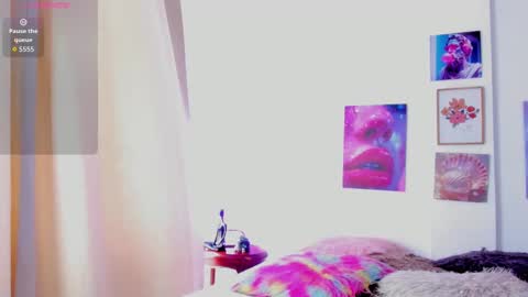 tyra   online show from September 2025 07:04:01 PM