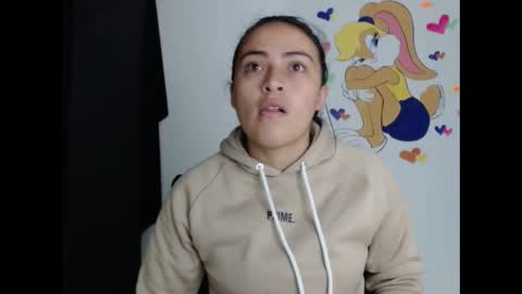 tyrahot_ online show from December 2025 09:58:01 AM