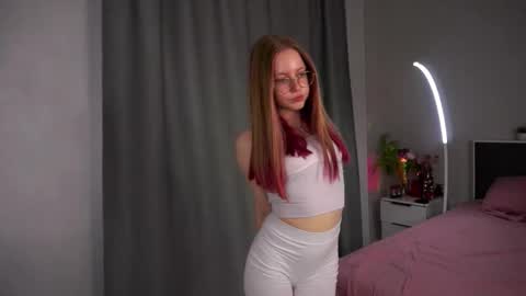 Lili online show from February 2026 06:19:02 AM