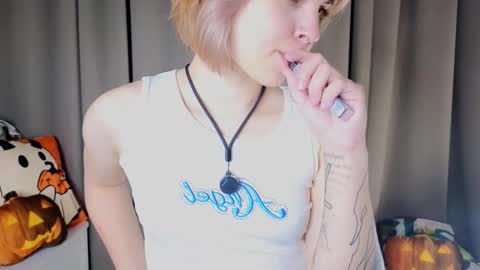 Polly online show from November 2025 03:25:01 PM