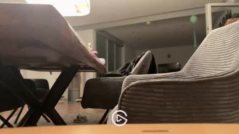 ueberdruck01 online show from November 2025 11:29:01 PM