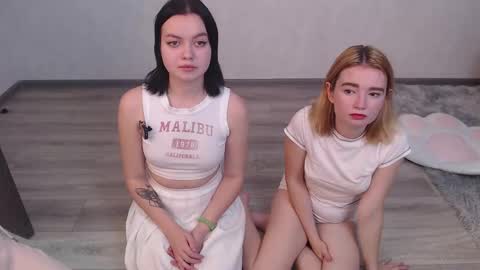 Snapshot of uki_meow246 chatting on October 2025 07:10:02 PM Uki online show from October 2025 07:10:02 PM