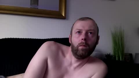 ukmatty3 online show from February 2026 03:56:02 PM