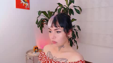 Martina online show from September 2025 01:00:01 AM