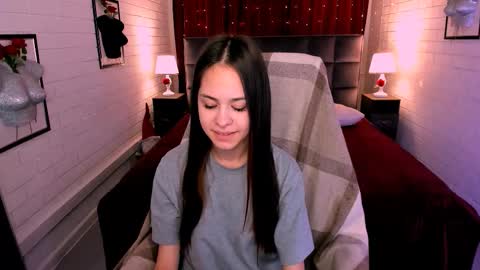 Snapshot of ulianeer chatting on November 2025 05:06:01 AM Ulia online show from November 2025 05:06:01 AM