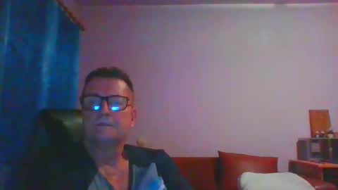 ulmeni4 online show from December 2024 06:59:01 PM