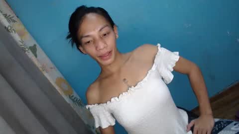Snapshot of uncut_queen chatting on October 2025 04:11:01 AM LOVELY JANE online show from October 2025 04:11:01 AM