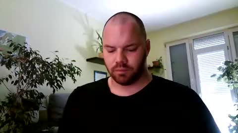 Snapshot of uncut_strong chatting on May 2026 09:28:02 AM Uncut Strong online show from May 2026 09:28:02 AM