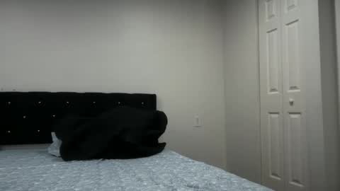 Snapshot of unverifiedbwc chatting on November 2025 10:48:01 AM Stepbro online show from November 2025 10:48:01 AM