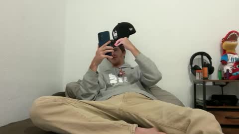 Snapshot of unverifiedbwc chatting on March 2026 11:06:01 AM Stepbro online show from March 2026 11:06:01 AM