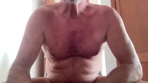 Oak Cock online show from October 2025 10:19:02 AM