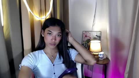 ur_dazzlingmorenaxx online show from November 2025 02:27:01 PM