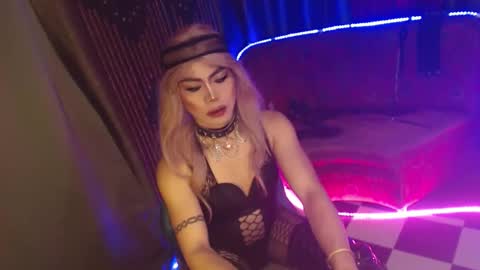 MISS ANNA online show from January 2026 11:53:01 PM