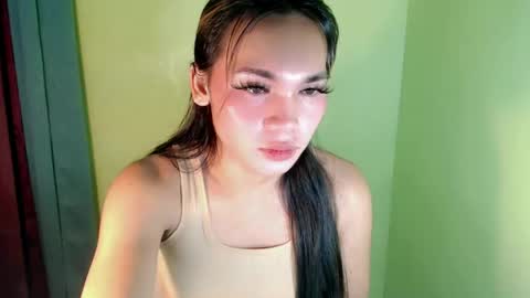 QUEENSY online show from February 2025 02:31:01 AM