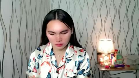 QUEENSY online show from November 2025 09:25:02 PM