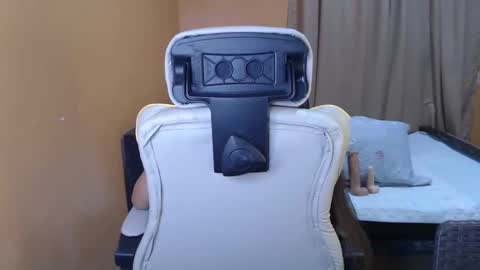 ur_petitejaya online show from November 2025 11:51:01 PM