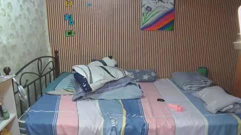 ur_shan21 online show from October 2025 09:56:01 PM