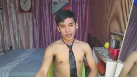 ur_shan21 online show from December 2025 06:28:01 PM