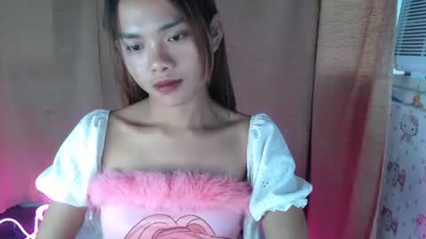urasian_crisa online show from September 2025 11:28:01 PM