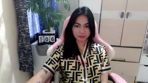 Snapshot of urasian_erica chatting on February 2026 11:09:02 PM urasian_erica online show from February 2026 11:09:02 PM