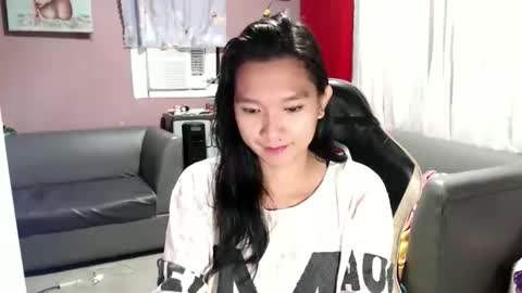 NEWRA  ALLISON online show from September 2025 01:55:01 AM