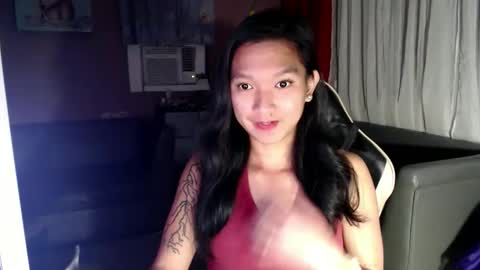 NEWRA  ALLISON online show from October 2025 07:46:02 PM