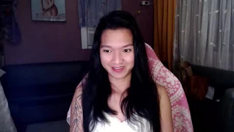 NEWRA  ALLISON online show from November 2025 10:19:01 PM