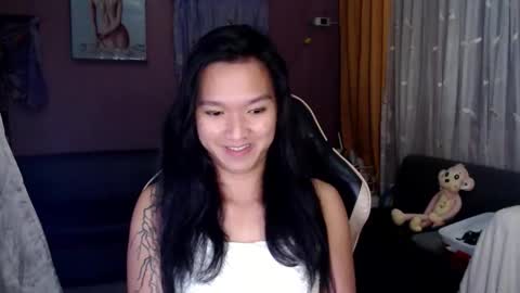 NEWRA  ALLISON online show from November 2025 07:24:02 PM