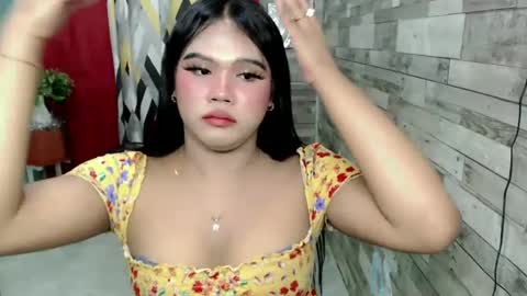 Snapshot of urbabysofia0305 chatting on December 2024 07:49:02 PM Sofia online show from December 2024 07:49:02 PM