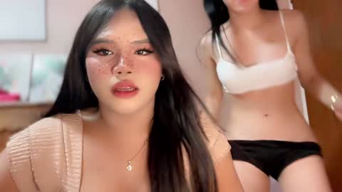 Snapshot of urbabysofia0305 chatting on January 2025 03:55:01 PM Sofia online show from January 2025 03:55:01 PM