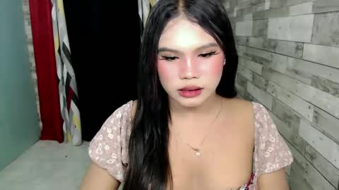 Snapshot of urbabysofia0305 chatting on January 2025 01:02:01 PM Sofia online show from January 2025 01:02:01 PM