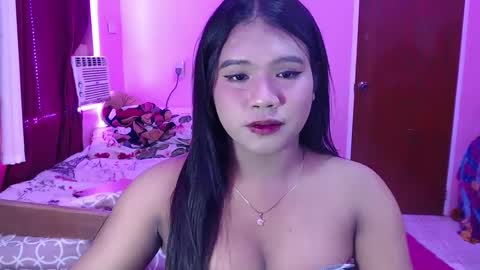 Snapshot of urbabysofia0305 chatting on February 2025 01:19:01 PM Sofia online show from February 2025 01:19:01 PM