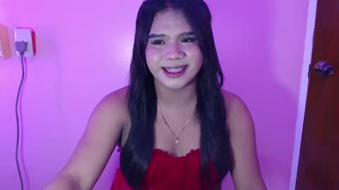 Snapshot of urbabysofia0305 chatting on February 2025 03:52:01 PM Sofia online show from February 2025 03:52:01 PM