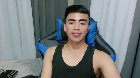 Snapshot of urguy_francis chatting on February 2025 07:09:01 PM urguy_francis online show from February 2025 07:09:01 PM