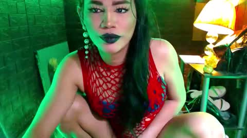 Snapshot of urhardcockqueenxxx chatting on May 2026 11:32:02 PM queen norelle online show from May 2026 11:32:02 PM