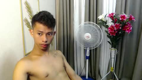 Snapshot of urhotfuckingass chatting on May 2026 12:41:02 AM richard online show from May 2026 12:41:02 AM