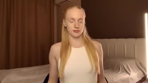 Snapshot of uriyani chatting on May 2026 05:42:02 PM ElizabethLizy online show from May 2026 05:42:02 PM
