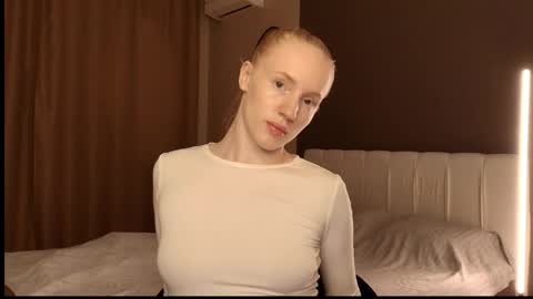 Snapshot of uriyani chatting on May 2026 06:38:02 PM ElizabethLizy online show from May 2026 06:38:02 PM