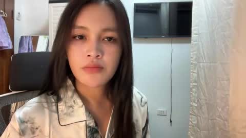 Amira online show from October 2025 12:41:02 AM