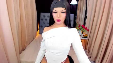 Snapshot of urladyprincessmassivecock chatting on December 2024 09:57:01 AM jhaii online show from December 2024 09:57:01 AM