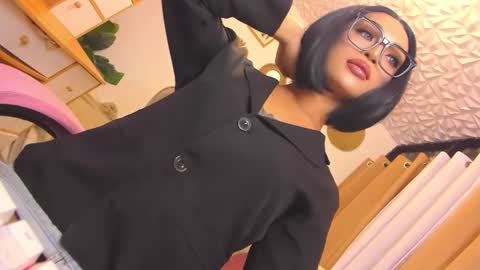 Snapshot of urladyprincessmassivecock chatting on November 2025 08:37:01 AM jhaii online show from November 2025 08:37:01 AM