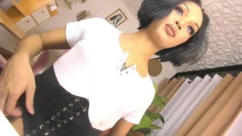 Snapshot of urladyprincessmassivecock chatting on February 2026 05:22:02 PM jhaii online show from February 2026 05:22:02 PM