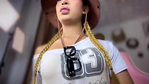 Snapshot of urladyprincessmassivecock chatting on March 2026 04:02:02 AM jhaii online show from March 2026 04:02:02 AM