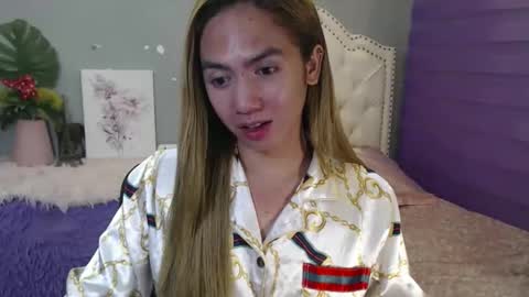 Snapshot of urlovelypinayxxx chatting on May 2026 05:21:02 PM MIYA online show from May 2026 05:21:02 PM