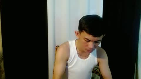 urlover_boy online show from September 2025 05:12:01 AM