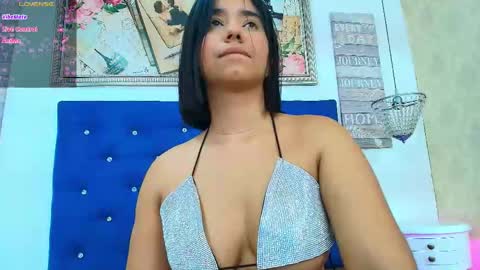 Snapshot of urlovex chatting on February 2026 07:43:01 PM Love online show from February 2026 07:43:01 PM