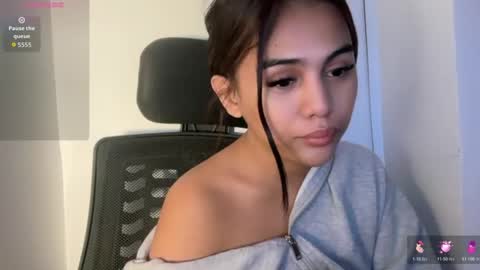 Snapshot of urmystical_sofie chatting on May 2026 07:20:01 PM urmystical_sofie online show from May 2026 07:20:01 PM
