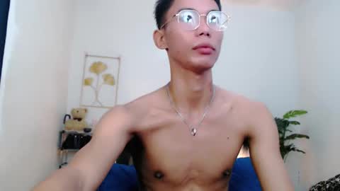 Rence online show from October 2025 04:15:01 AM