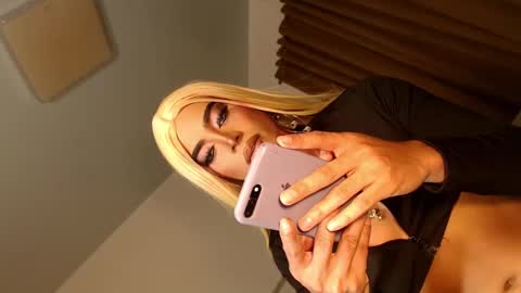 Snapshot of urnauthy_ciliaxxx chatting on February 2025 04:57:02 PM cecilia online show from February 2025 04:57:02 PM